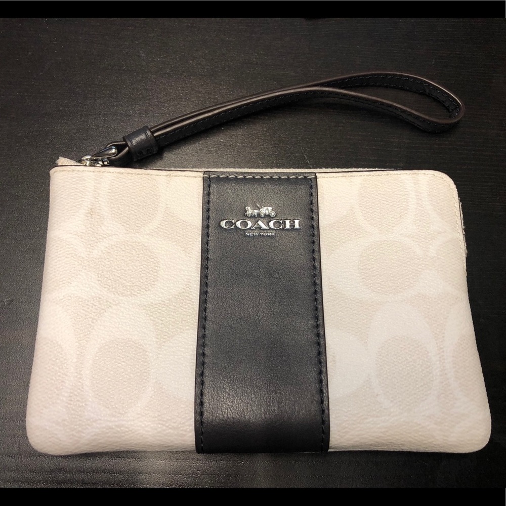 New coach wristlet!!